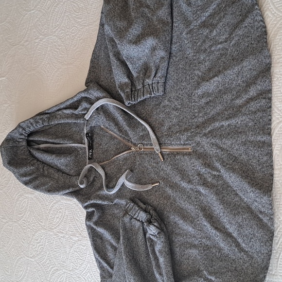 Zara  hoodie top - Picture 3 of 4